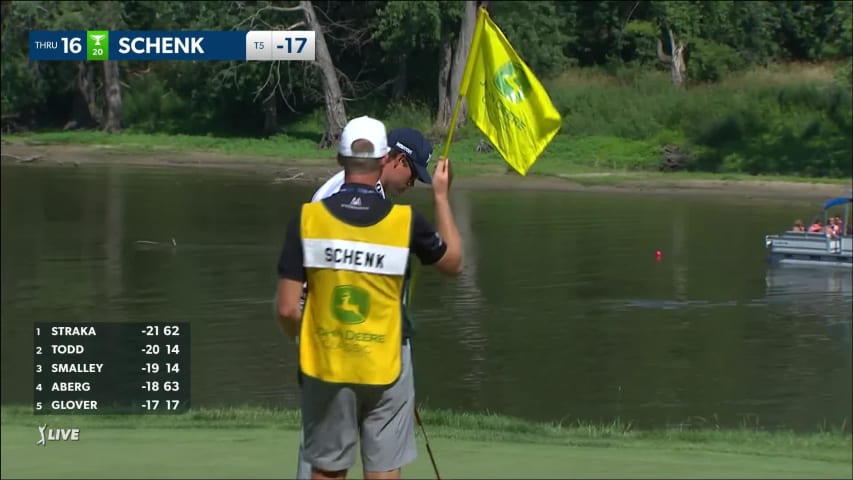 Adam Schenk sinks 21-foot birdie putt at John Deere