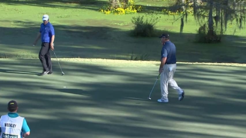 Boo Weekley  drains 15-foot birdie at Sanderson Farms