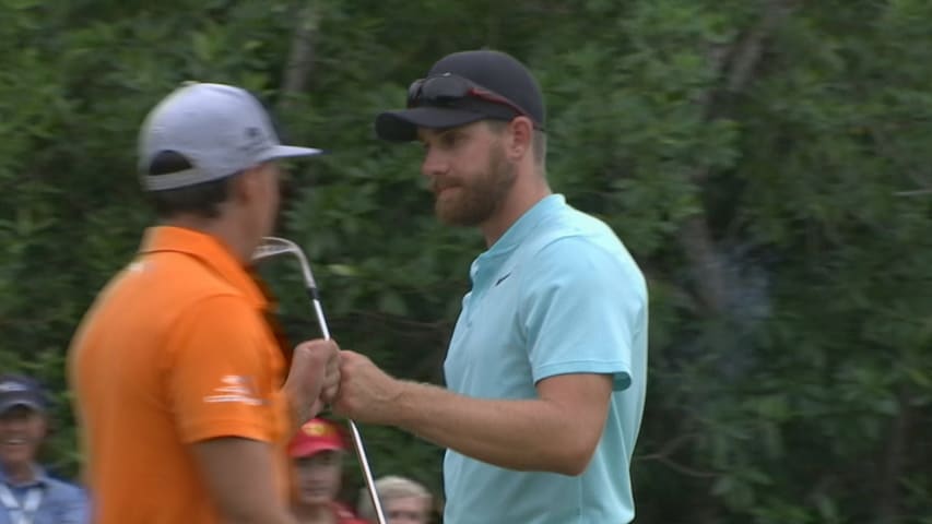 Patrick Rodgers chips in for birdie at OHL Classic