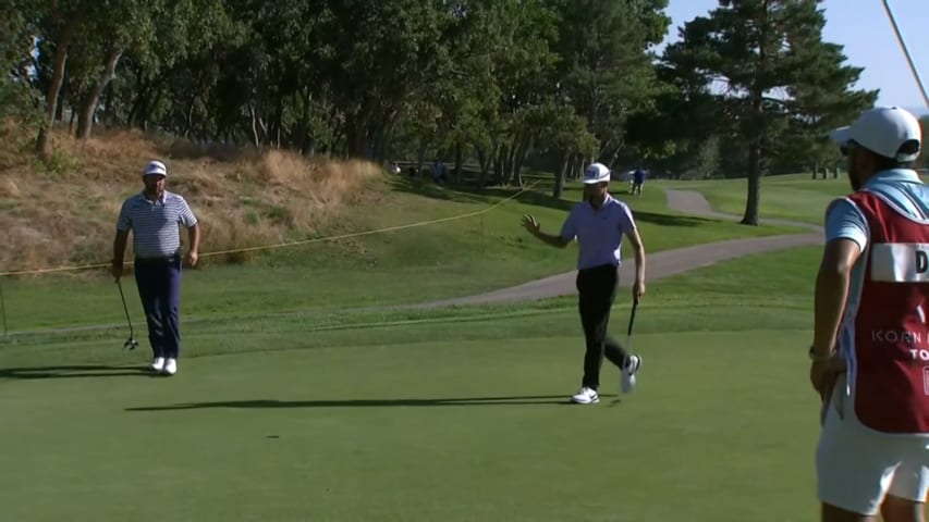 Michael Feagles drops in putt for birdie at Utah Championship