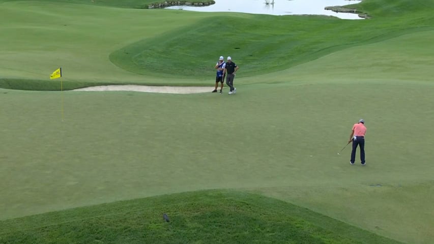 Adam Hadwin pours in eagle putt at PGA Championship