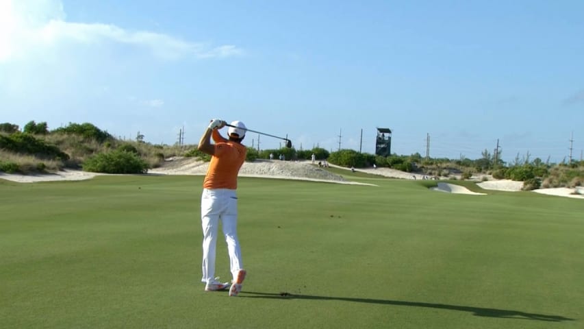 Rickie Fowler's approach yields eagle putt at Hero