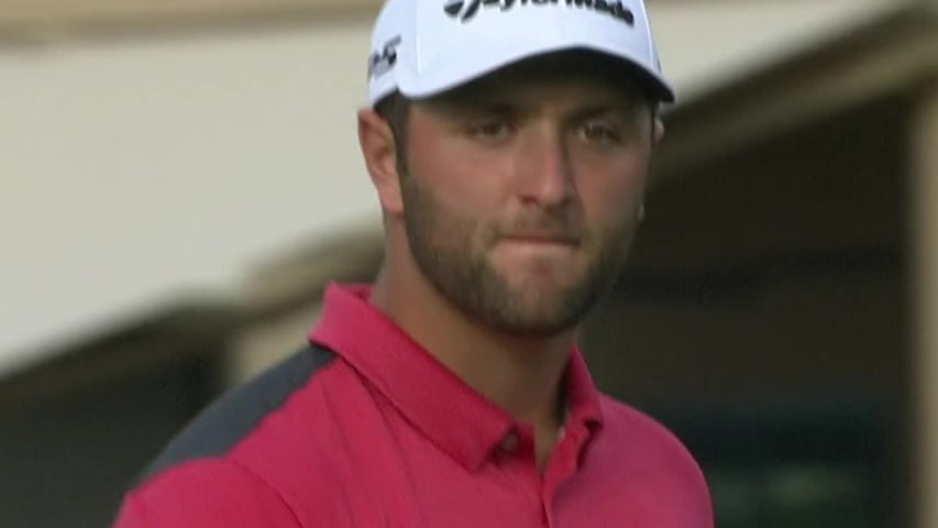 Jon Rahm sinks lengthy birdie putt at Desert Classic