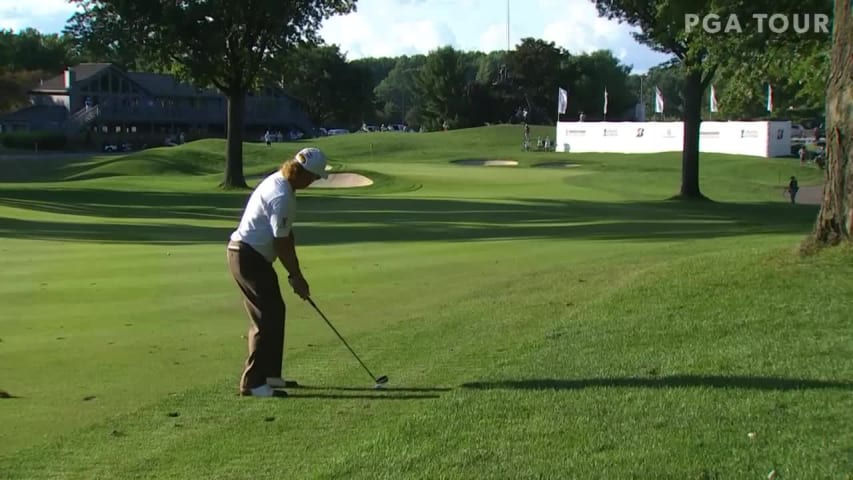 Miguel Angel Jiménez makes birdie on No. 18 in Round 4 at Bridgestone SENIOR PLAYERS