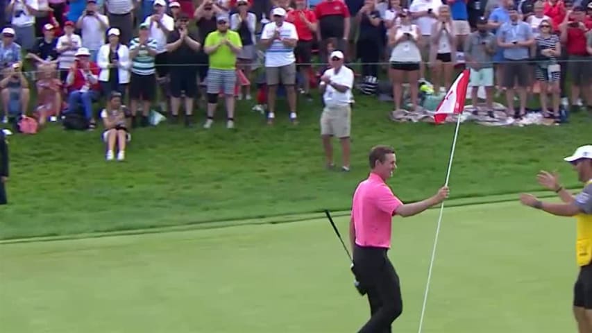 Webb Simpson chips in for closing birdie at RBC Canadian
