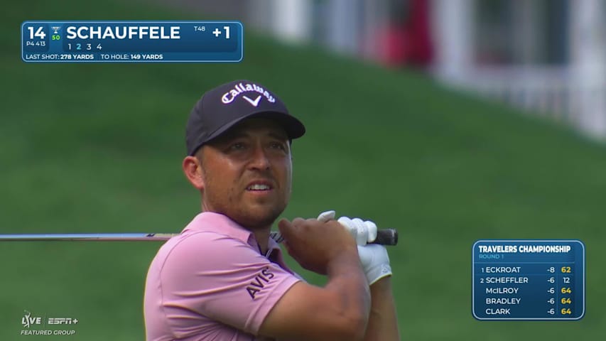 Xander Schauffele sinks a 34-foot birdie putt on No. 14 at Travelers