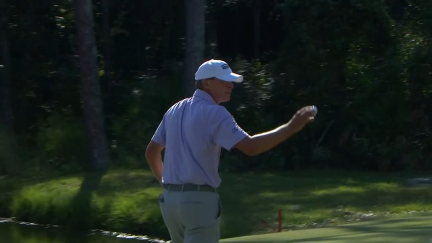 Steve Stricker rolls in birdie putt at FURYK & FRIENDS