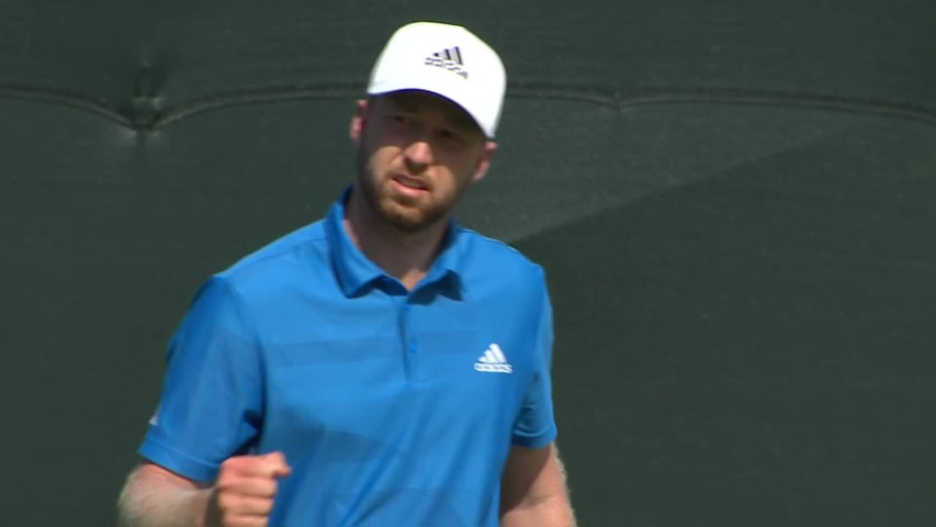 Daniel Berger rolls in a 23-foot birdie putt at the Memorial