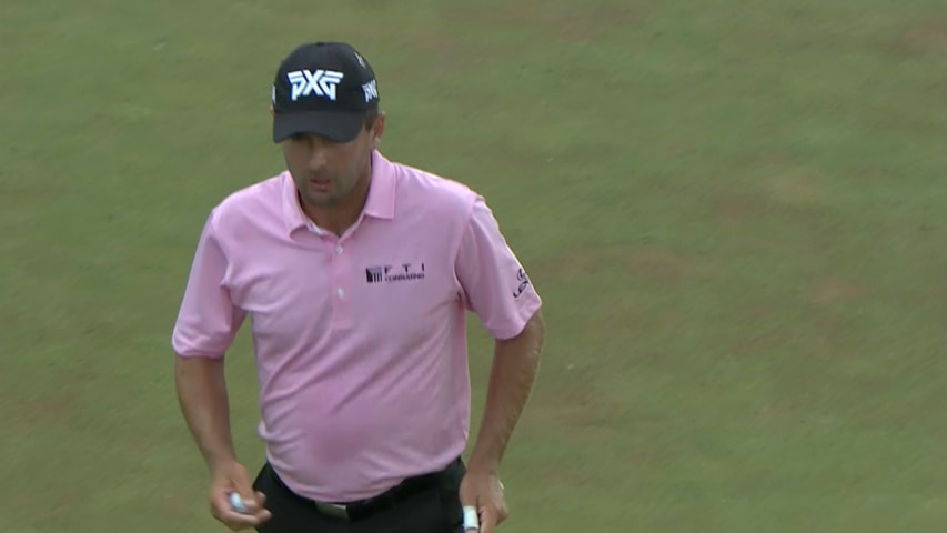 Charles Howell III drains a 27-footer for eagle at Quicken Loans