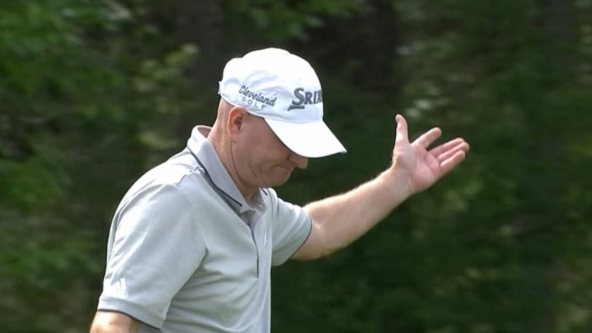 Steve Flesch sinks birdie putt on No. 8 at Mitsubishi Electric Classic