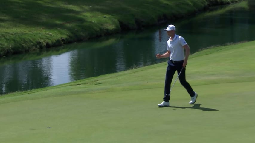 Daniel Berger finds the edge from 17 feet for birdie at FedEx St. Jude