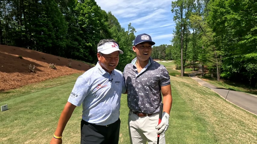 K.J. Choi meets NFL kicker Younghoe Koo at Mitsubishi Electric Classic