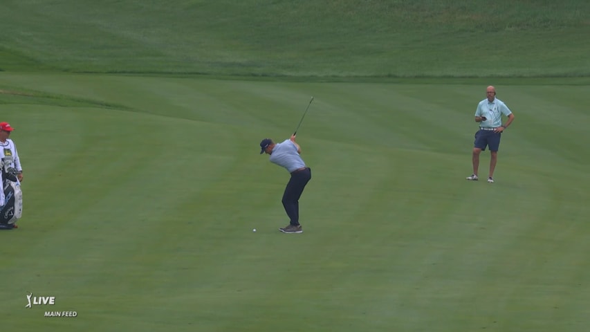 Robby Shelton's 86-yard approach rolls in close at John Deere