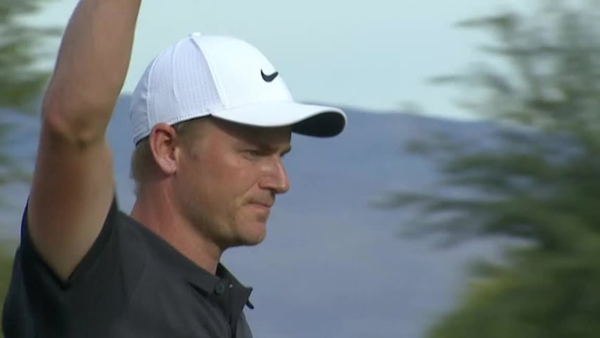 Adam Long chips in for birdie at Desert Classic