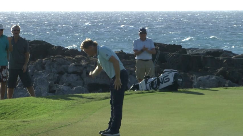 Bernhard Langer sinks lengthy birdie putt at Mitsubishi Electric