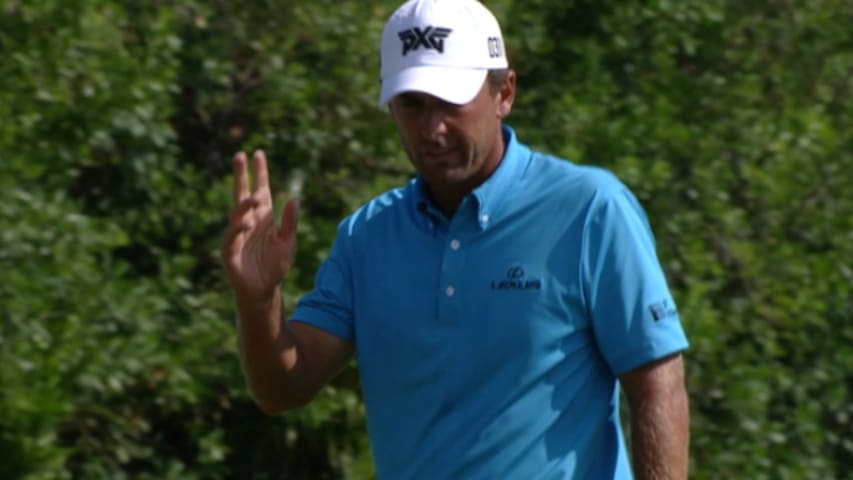 Charles Howell III holes his 18-foot birdie putt at the OHL Classic