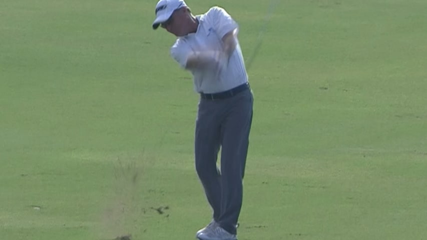 Jeff Sluman sticks his approach to inches at Mitsubishi Electric at Hualalai