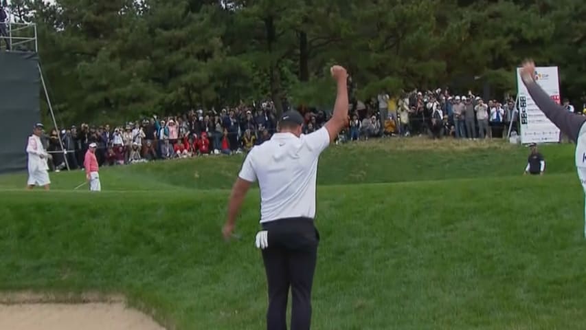 Brooks Koepka holes out for birdie on No. 16 at THE CJ CUP