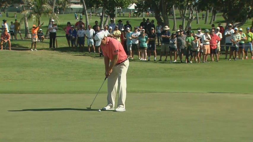 Tom Hoge rolls it in for birdie at Sony Open