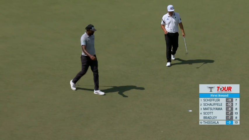 Sahith Theegala buries 26-foot birdie putt at TOUR Championship