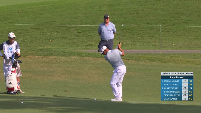 Gary Woodland dials in wedge to set up birdie at Zurich Classic