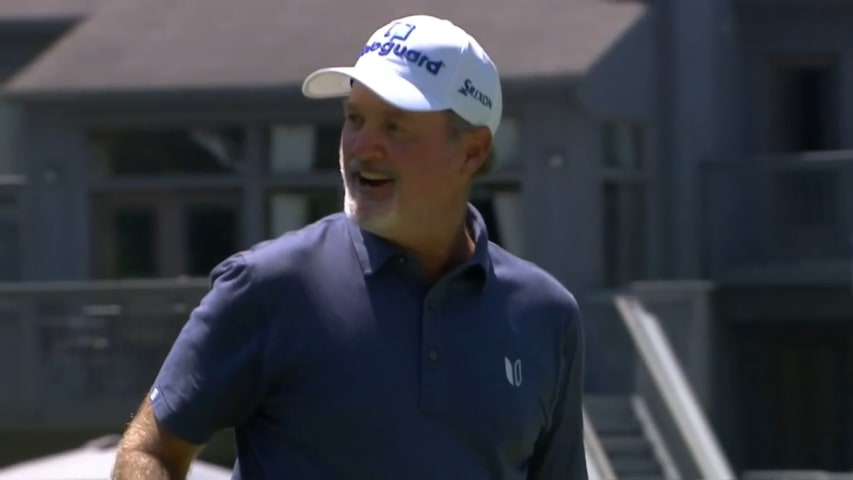 Jerry Kelly birdies No. 16 at SENIOR PLAYERS