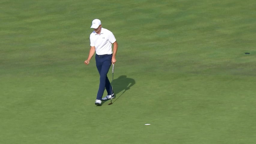 Jordan Spieth's clutch birdie on No. 14 at THE NORTHERN TRUST 