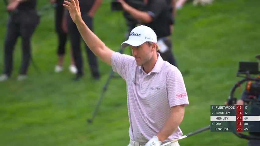 Russell Henley chips in for birdie at Travelers