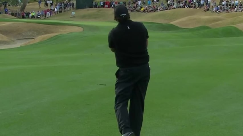 Phil Mickelson birdies No. 15 at Desert Classic