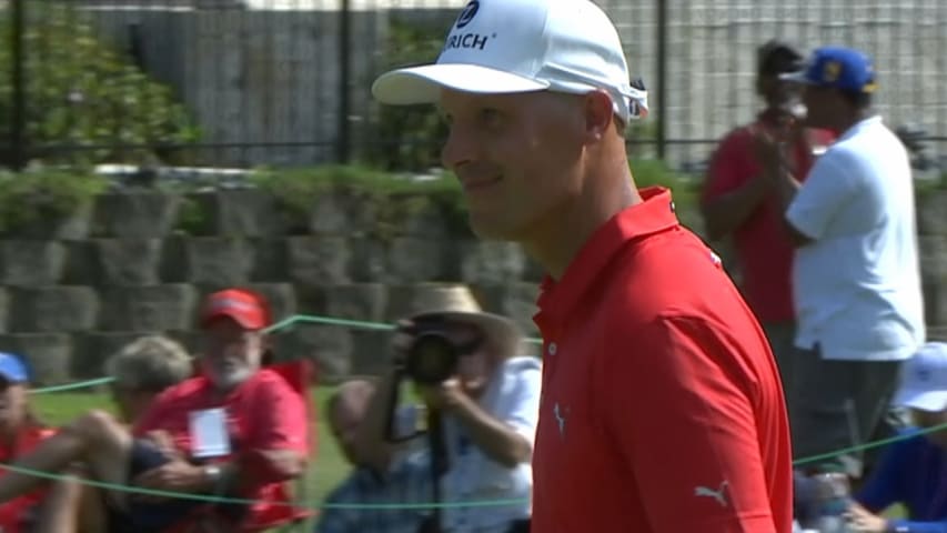 Ben Crane holes a 19-footer on the 72nd hole at FedEx St. Jude