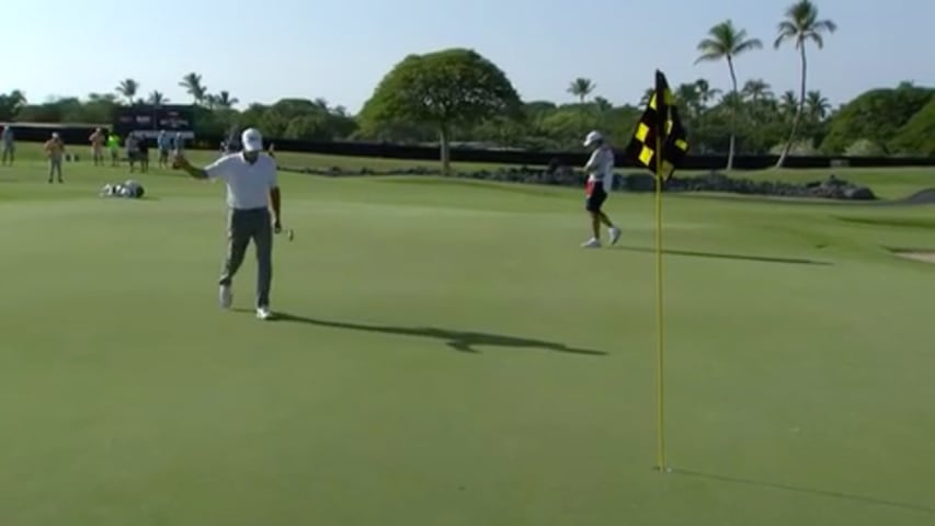 Steve Stricker drains eagle putt on from distance at Mitsubishi