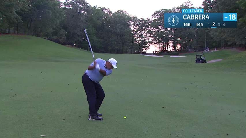 Ángel Cabrera makes birdie on No. 16 at Regions Tradition