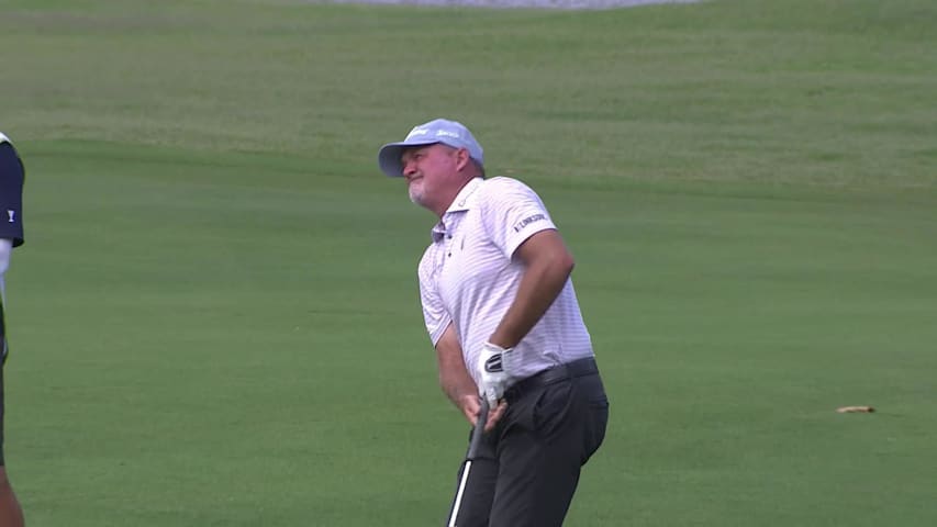 Jerry Kelly makes birdie on No. 16 at Regions Tradition