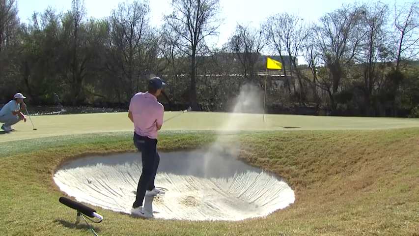Scottie Scheffler holes out from bunker for birdie at WGC-Dell Match Play