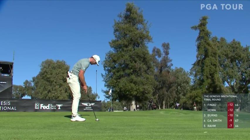 Sam Burns gets up-and-down for birdie at Genesis