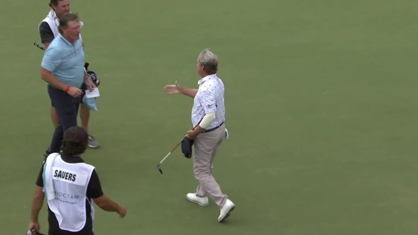 Gene Sauers makes birdie on No. 18 at ClubCorp Classic