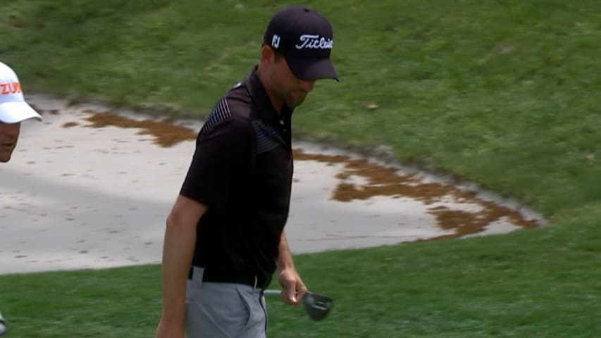 Webb Simpson sinks 21-foot birdie putt at RBC Heritage