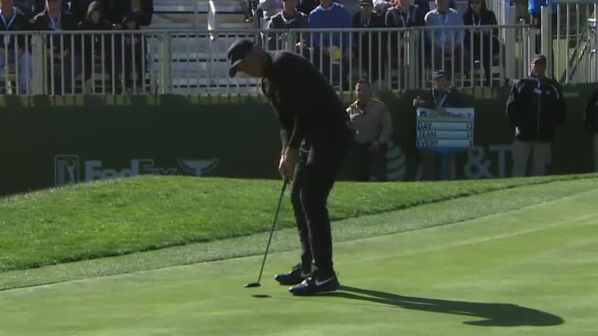 Jason Day's good kick leads to birdie at AT&T Pebble Beach