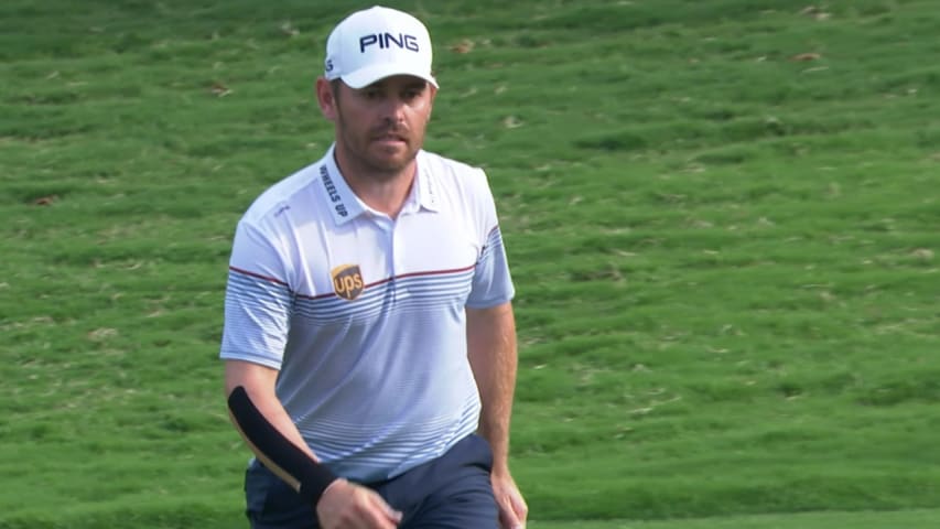 Louis Oosthuizen chips in for eagle at PGA Championship