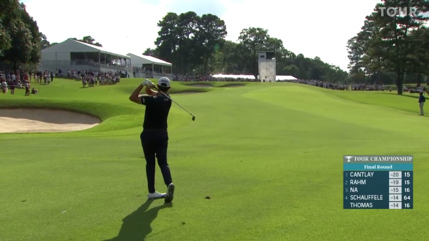 Patrick Cantlay sticks approach to set up birdie at TOUR Championship