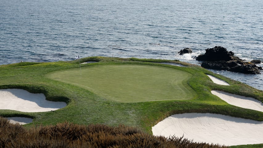 Best tee shots from No. 7 in Round 3 at AT&T Pebble Beach