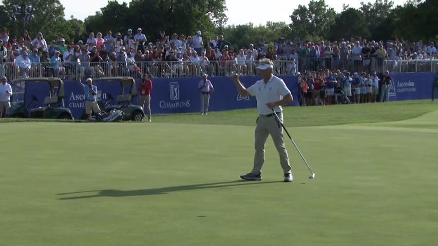 Bernhard Langer ties lead with birdie on No. 18 at Ascension