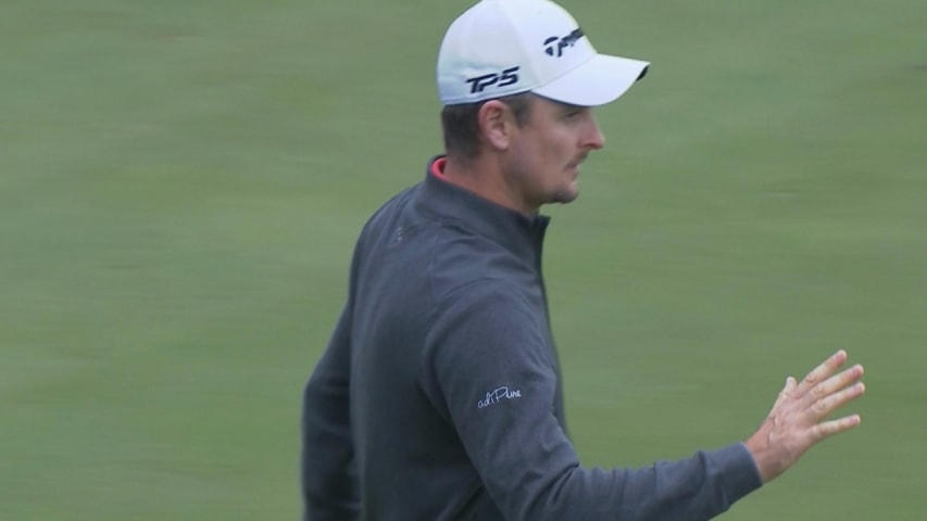 Justin Rose sinks a lovely putt for birdie at HSBC Champions