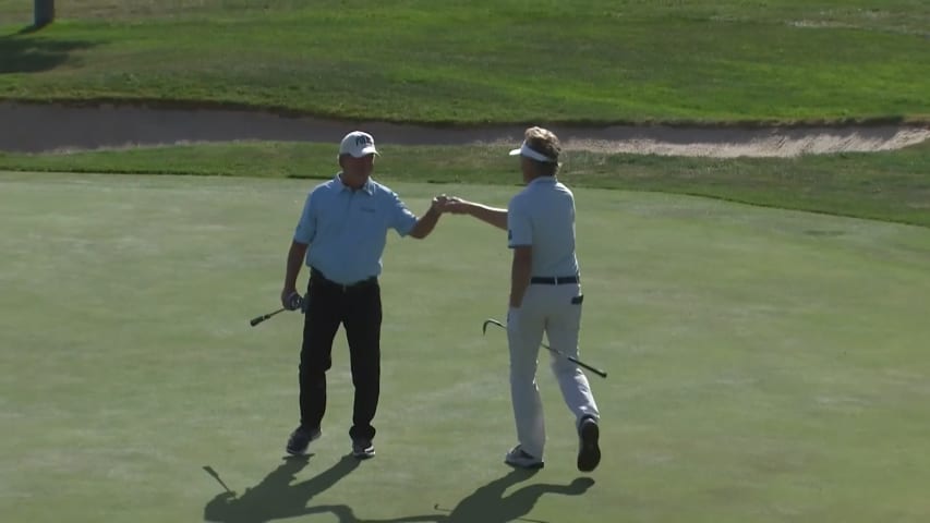 Bernhard Langer pitches in for eagle at Sanford International