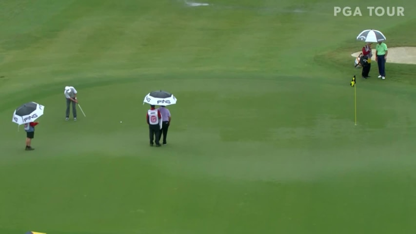 Kevin Sutherland drains lengthy birdie putt at SAS Championship