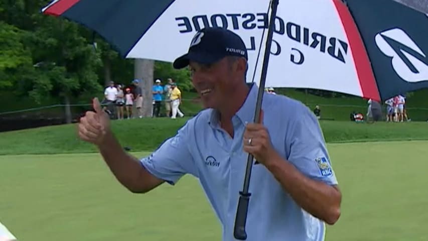 Matt Kuchar's thumbs-up play at the Memorial