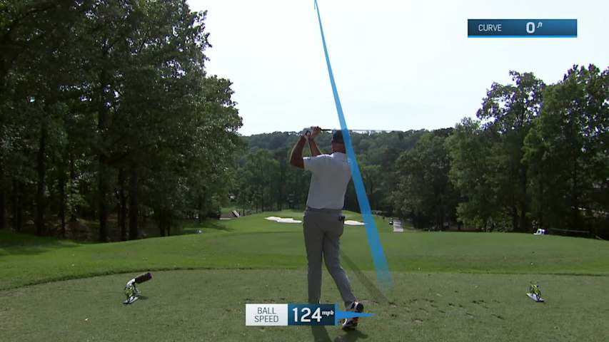 Stewart Cink makes birdie putt on No. 17 at Regions Tradition