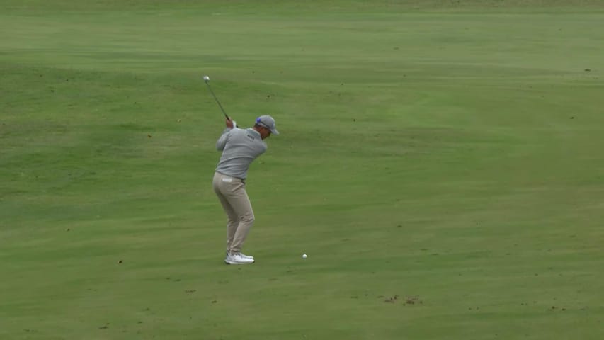 Mike Weir makes birdie on No. 18 at SAS Champ