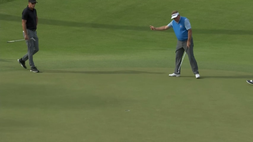 Paul Broadhurst rolls in birdie putt at Mitsubishi