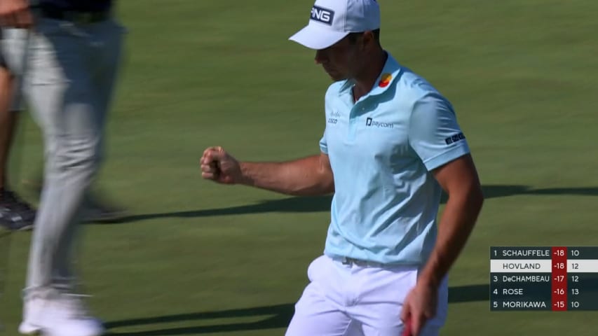 Viktor Hovland rolls in birdie putt at PGA Championship